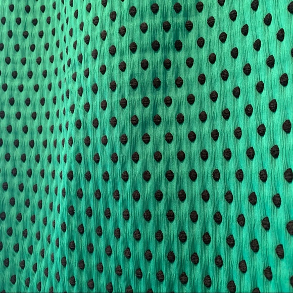 ⭐️ H&M Jacquard Green Polka Dot Pencil Skirt - Picture 3 of 6